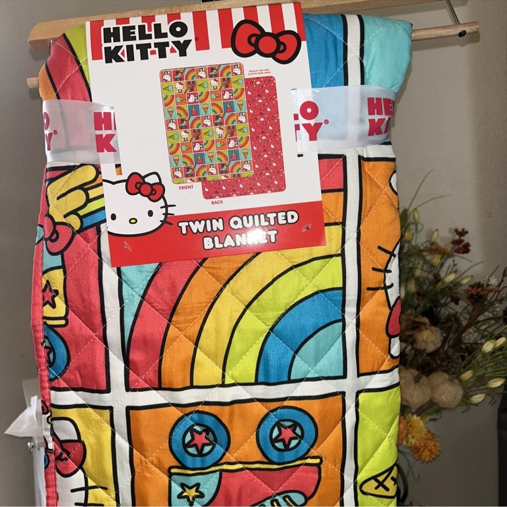 Hello Kitty Quilted blanket twin size bed NWT